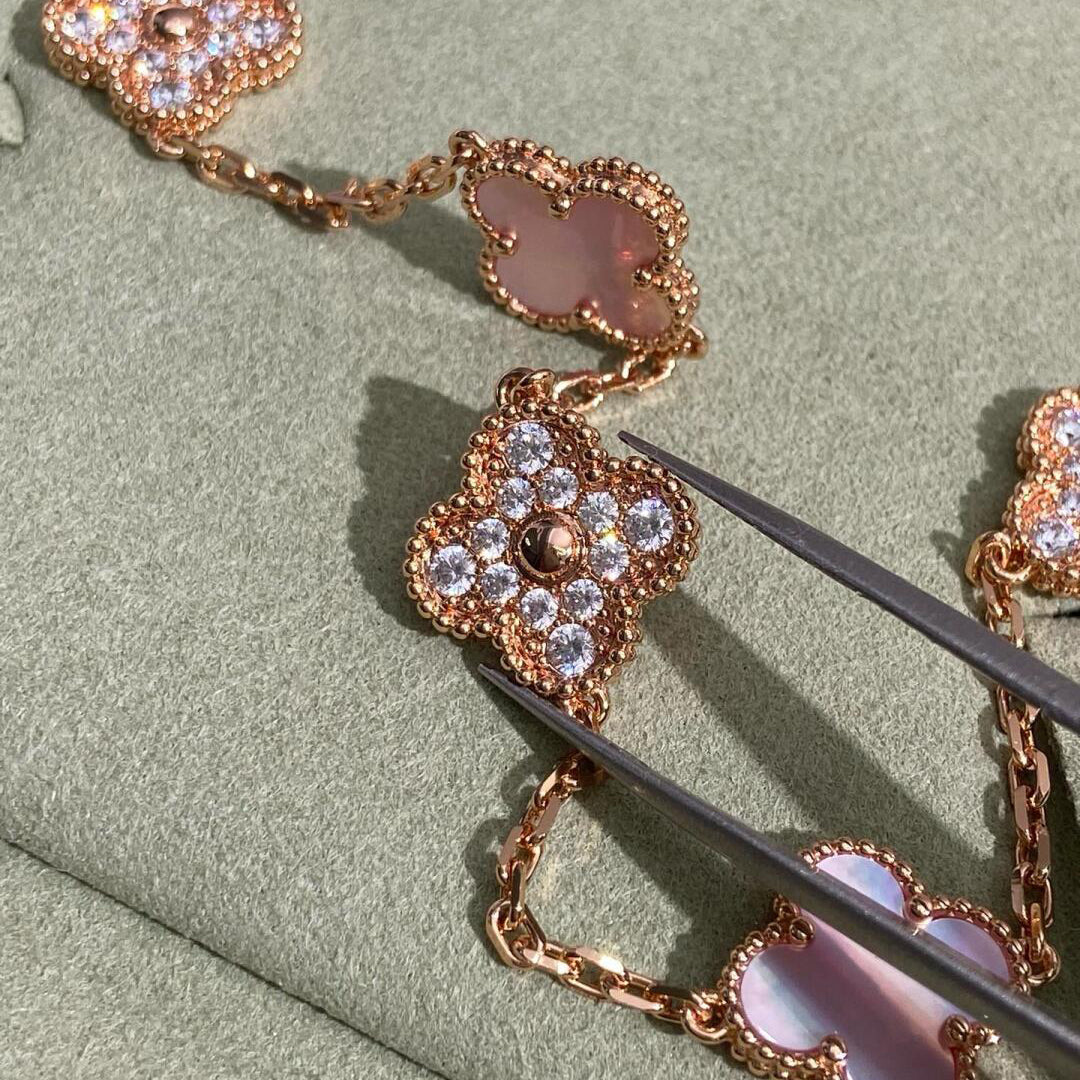 [AURORA]CLOVER 10 MOTIFS DIAMOND PINK MOP NECKLACE