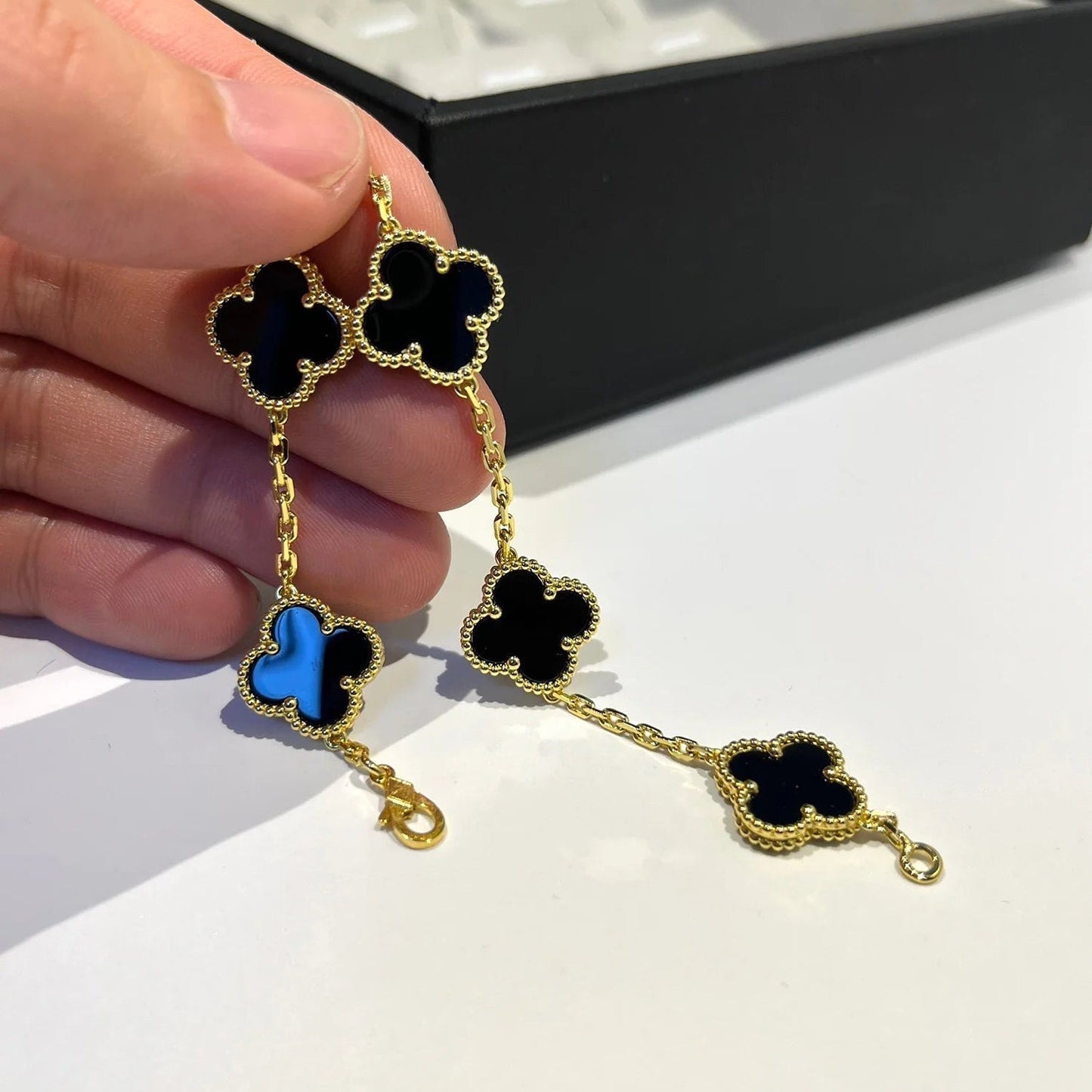 [AURORA]CLOVER 5 MOTIF ONYXS BRACELET COLLECTION