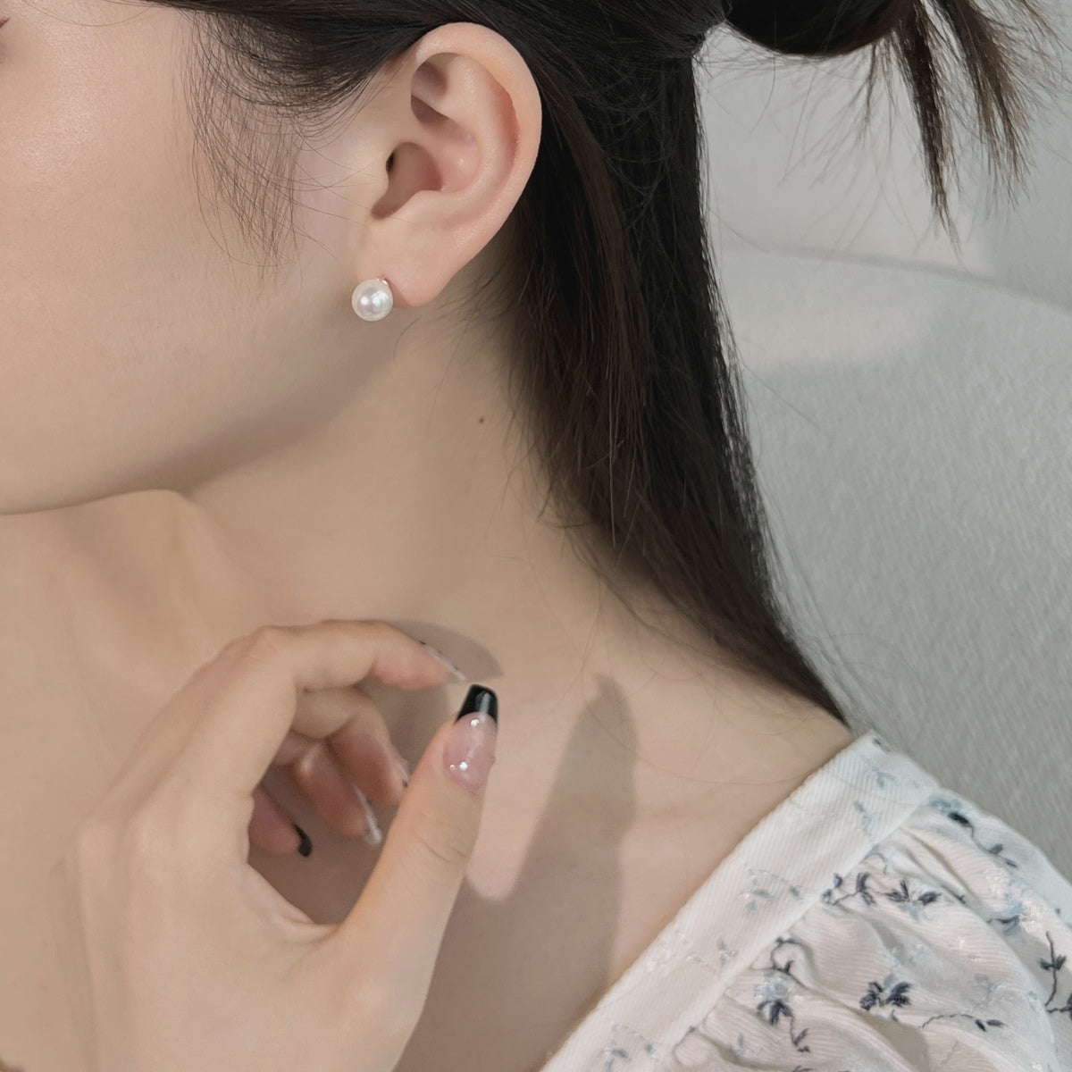 [AURORA]Delicate Pearl Earrings