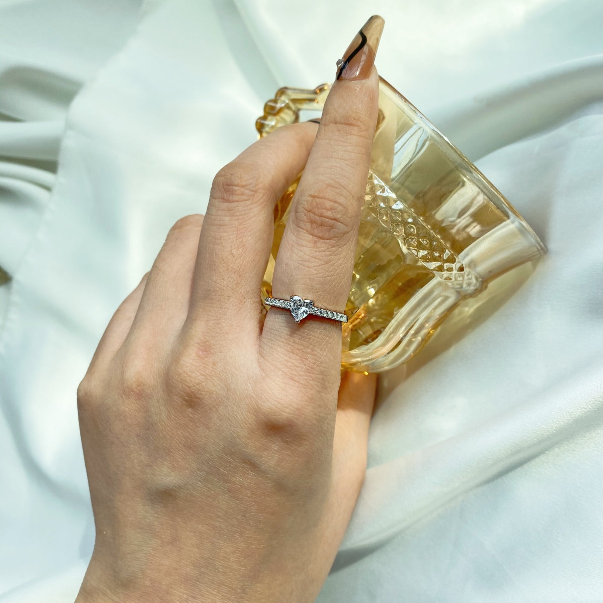 [AURORA]0.5 Carat CaratEternity Charming Heart Shape Lover Ring