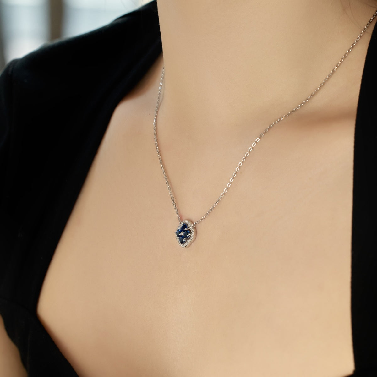 [AURORA]Exquisite Necklace With Four-Leaf Clover Flower Design