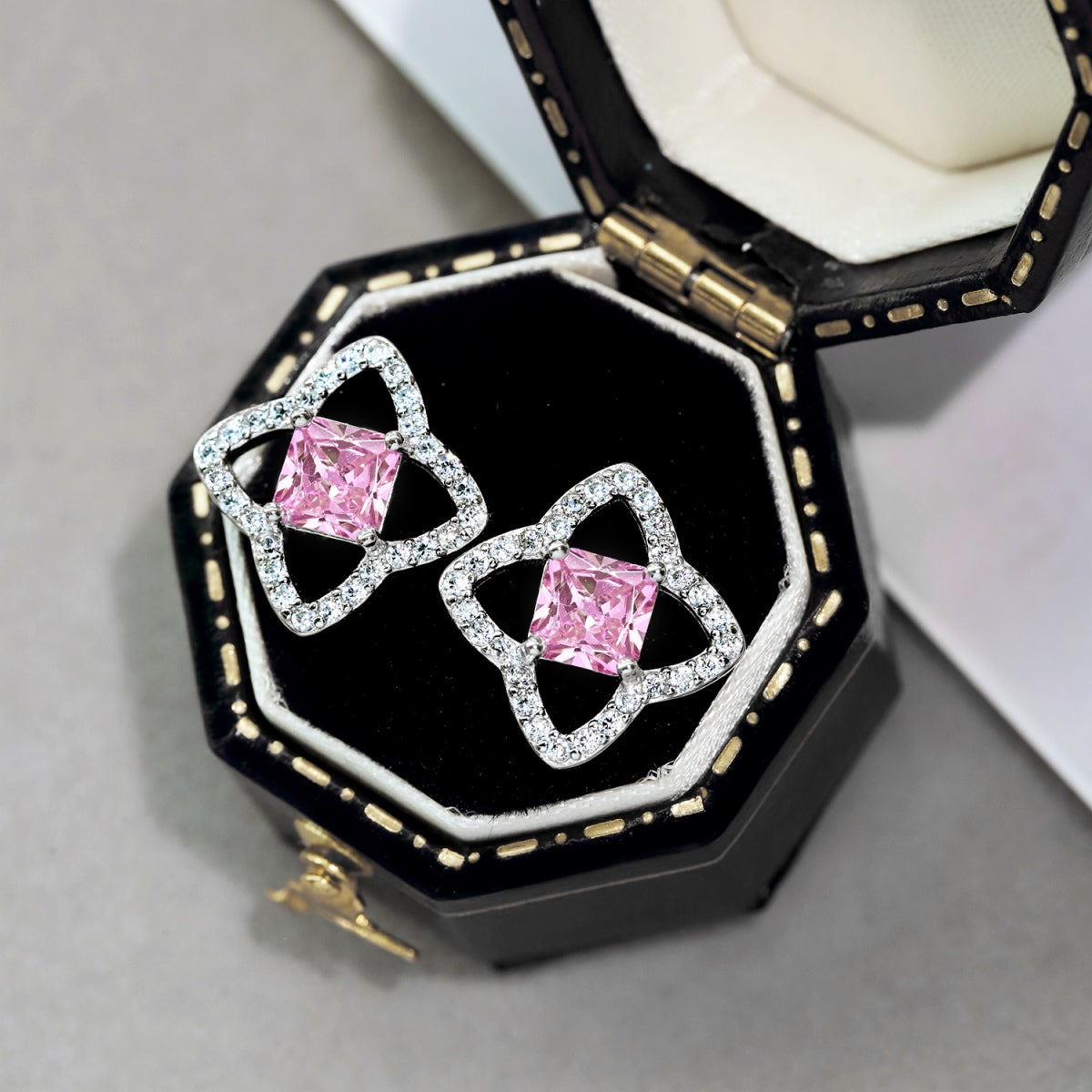 [AURORA]Elegant Star Shape Princess Cut Daily Earrings