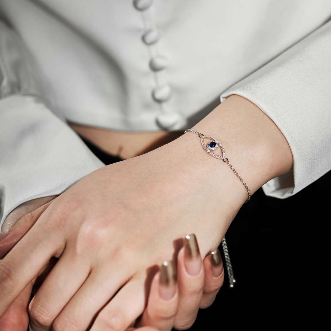 [AURORA]Devil's Eye Hollow Design Bracelet