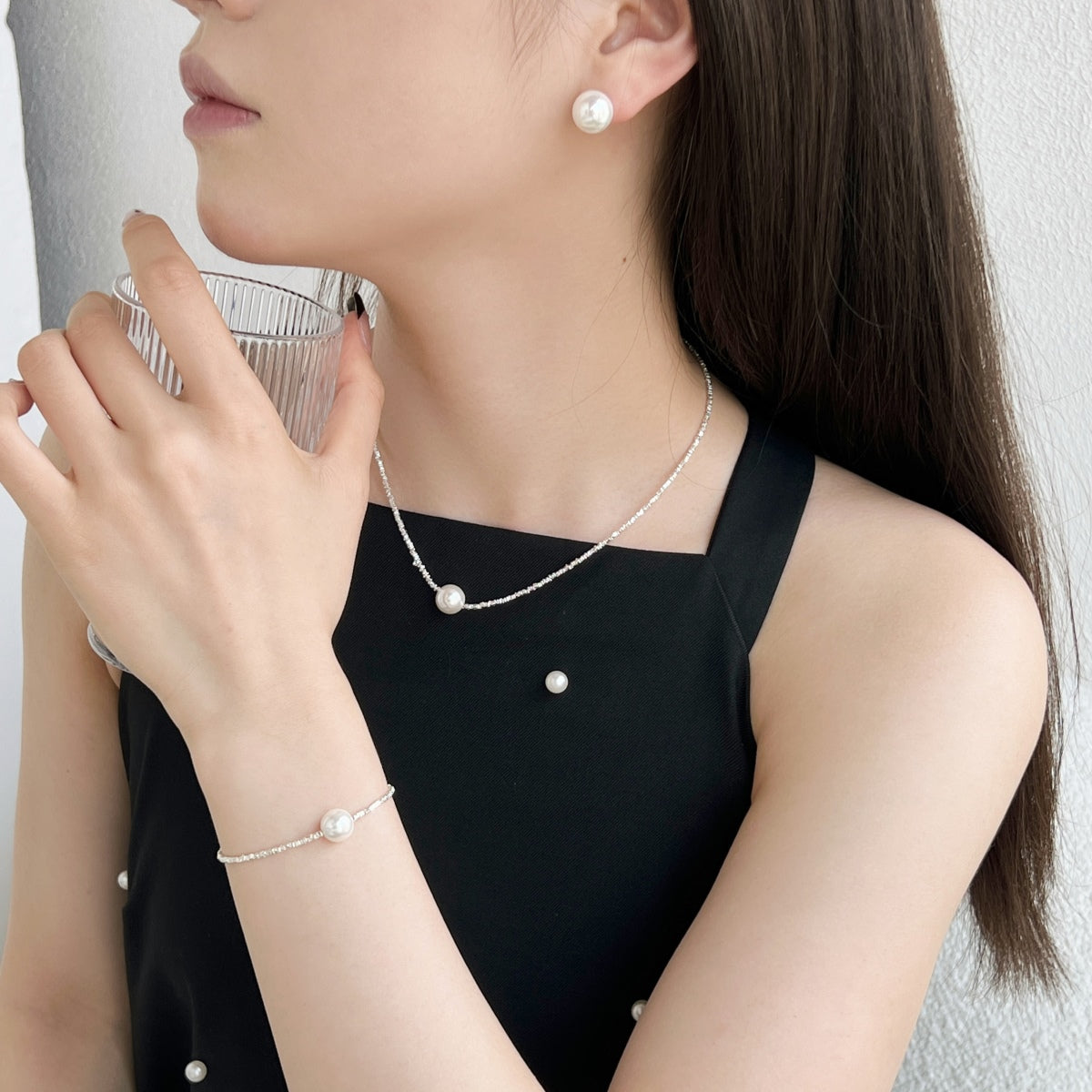 [AURORA]Delicate Pearl Earrings