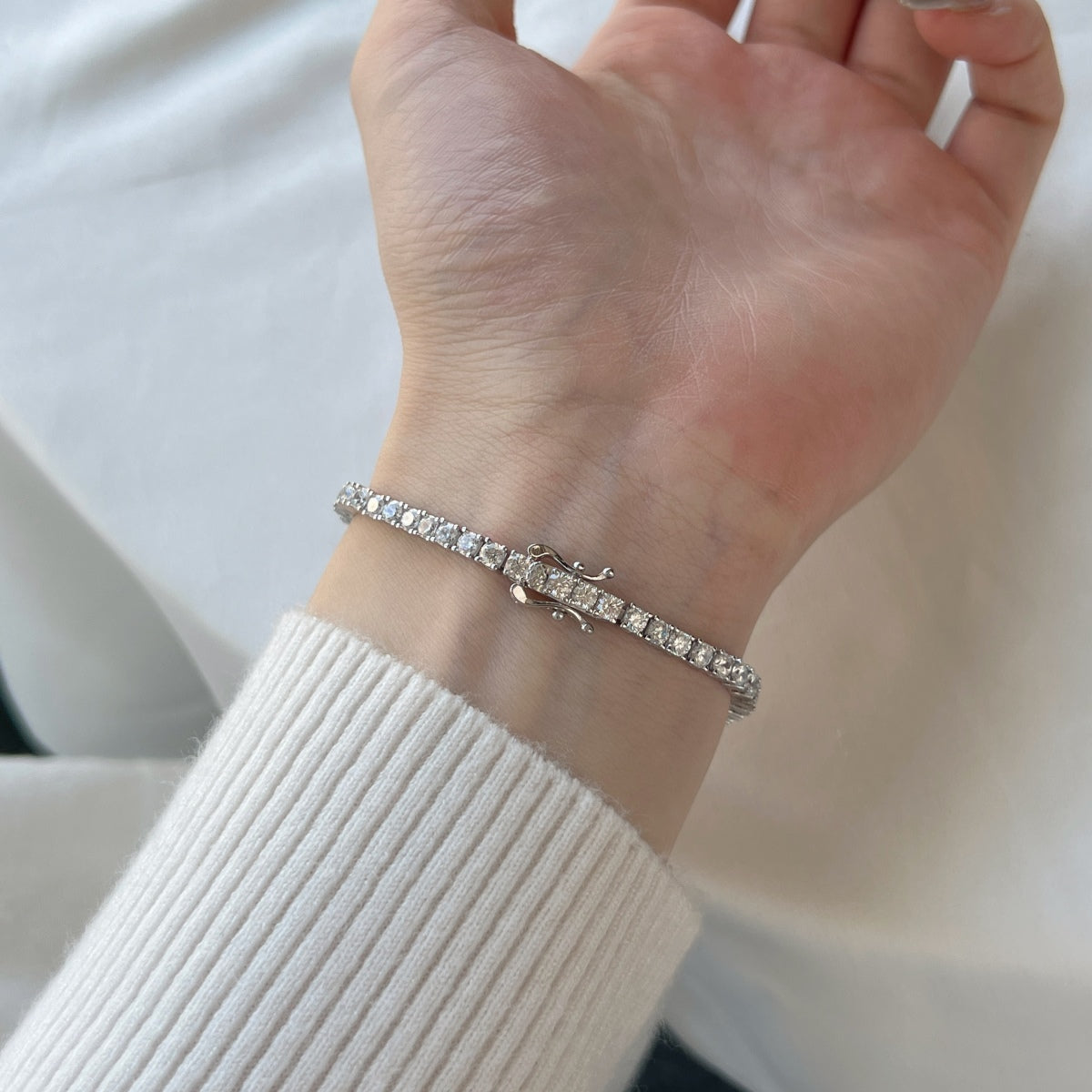 [AURORA]Dainty Charming Round Cut Tennis Bracelet