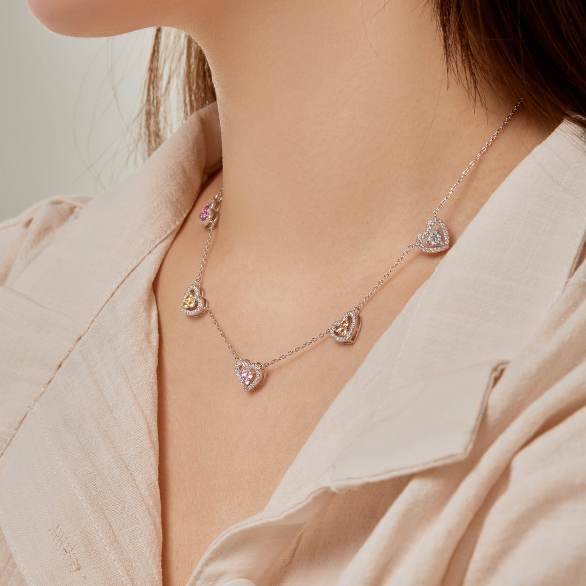 [AURORA]Sparkling Five Heart Necklace