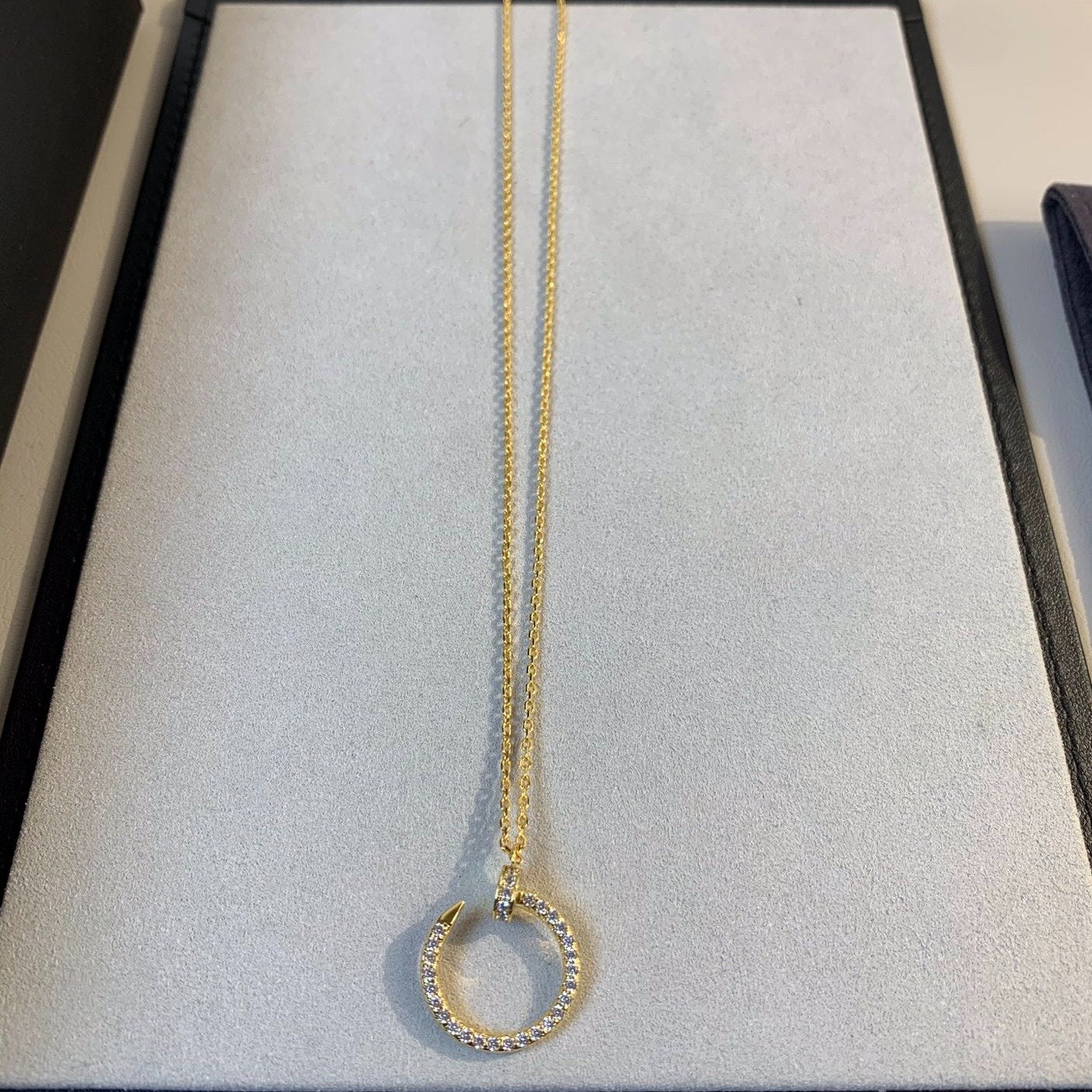 [AURORA]JUSTE-HALSKETTE MIT GOLDDIAMANTEN 