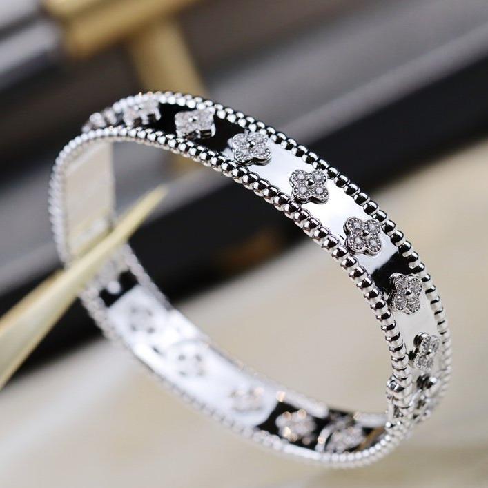 [basloveJW]CLOVER ARMBAND 8MM DIAMANTEN