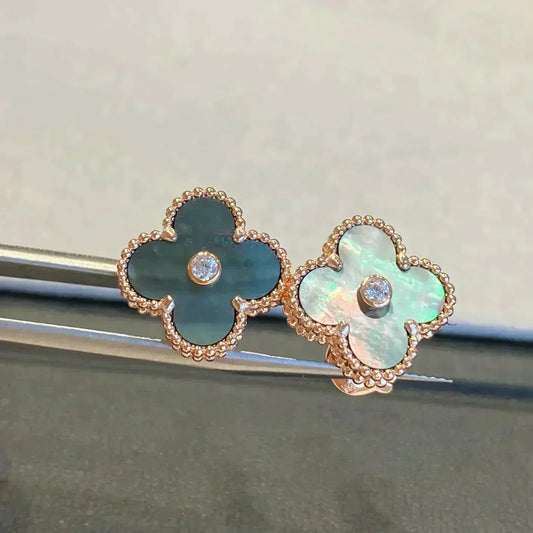 [AURORA]CLOVER MEDIUM 1 MOTIFS GRAY MOP  DIAMOND EARRINGS