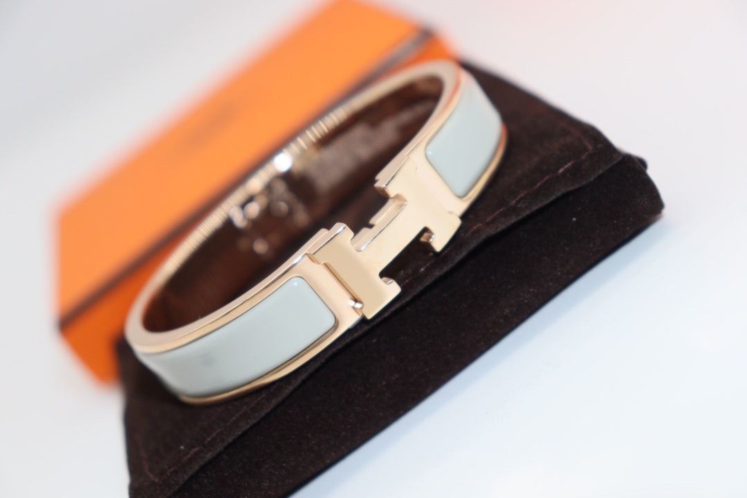 [AURORA]H HELLBLAUES ARMBAND