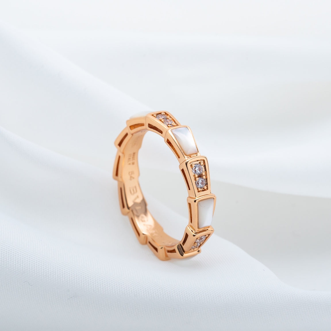[AURORA]セルペンティ リング ピンクゴールド ダイヤモンド モップ 3mm