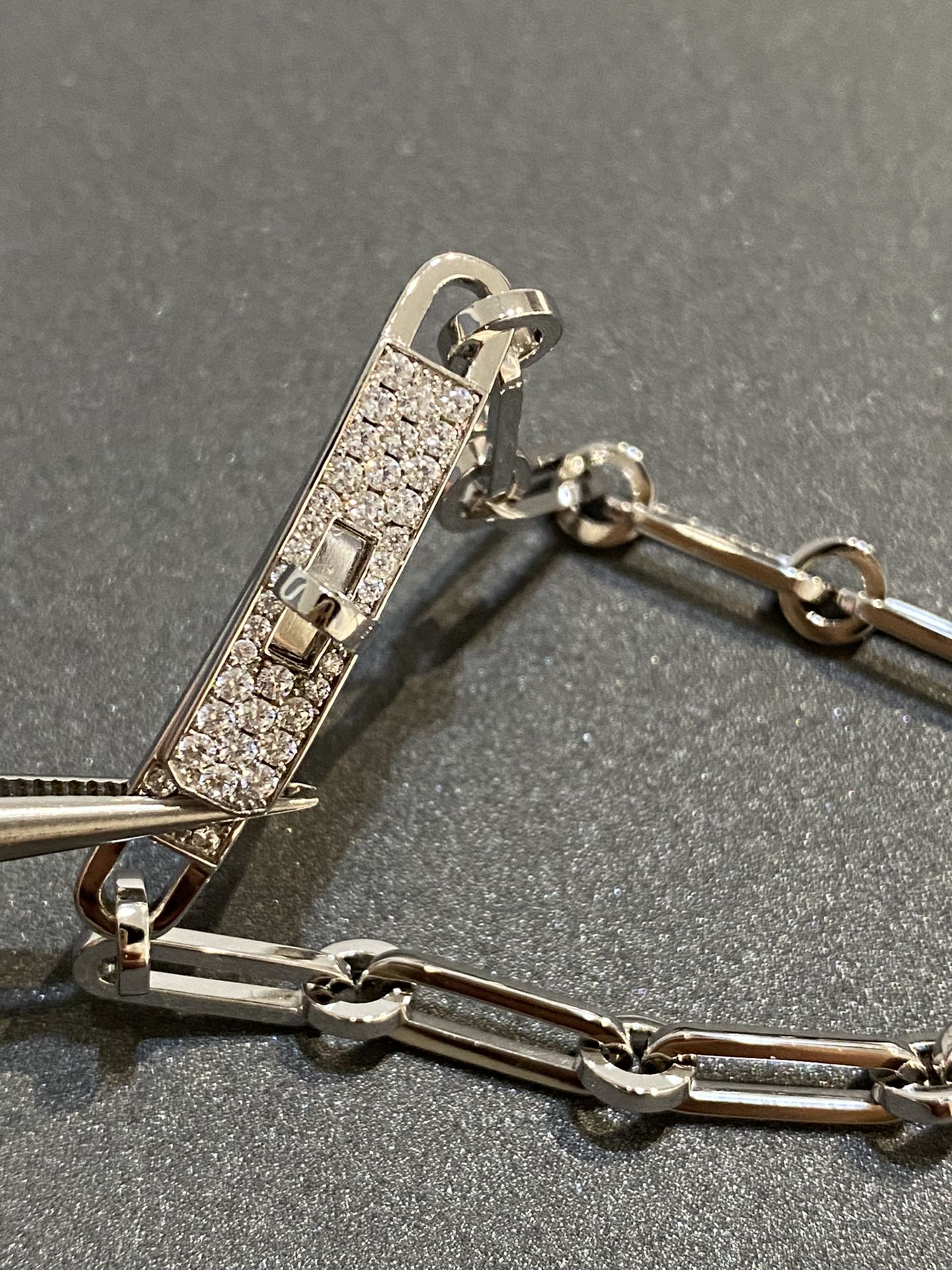 [AURORA]KETTENARMBAND KLEINES MODELL DIAMANT