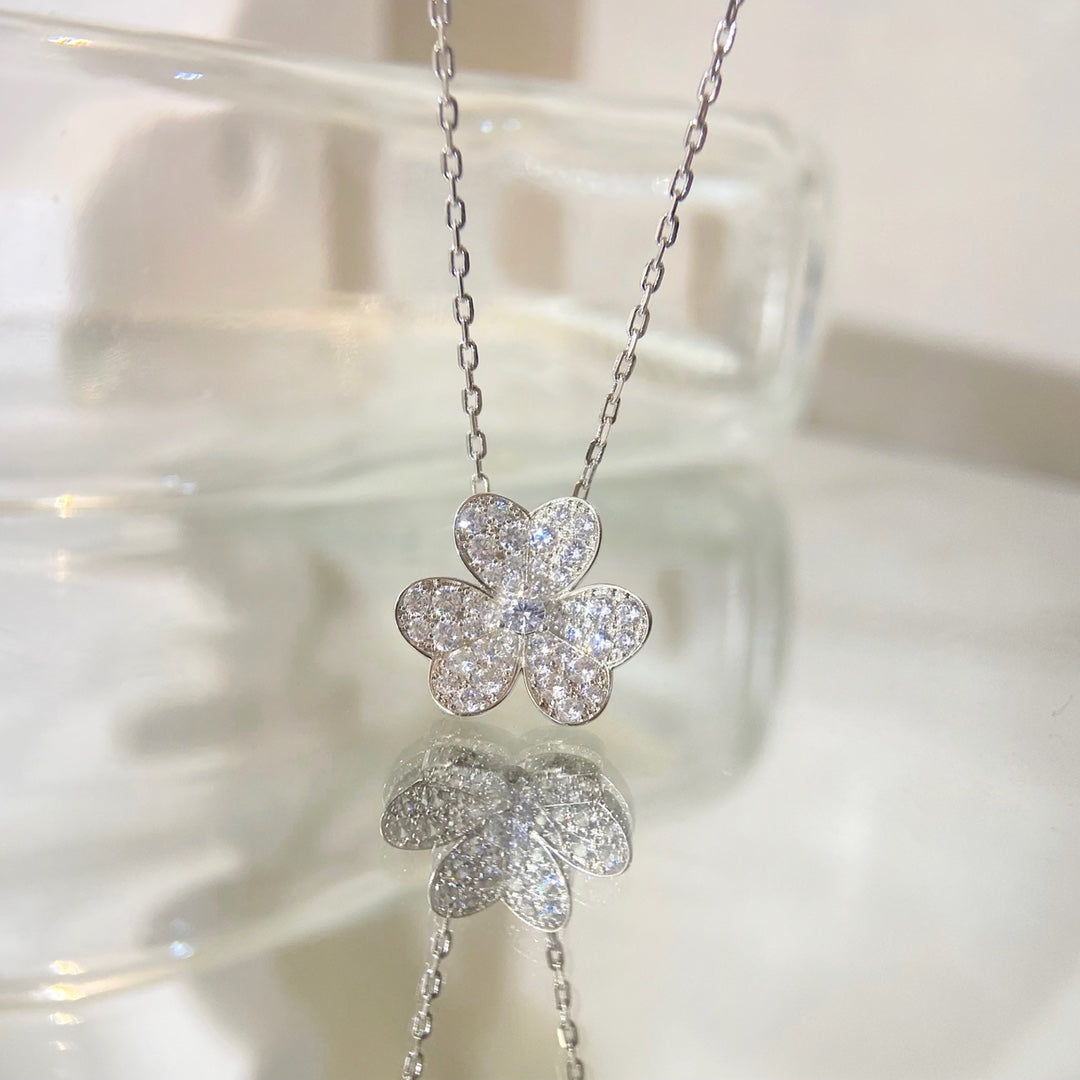 [basloveJW]BLUMEN-DIAMANT-HALSKETTE