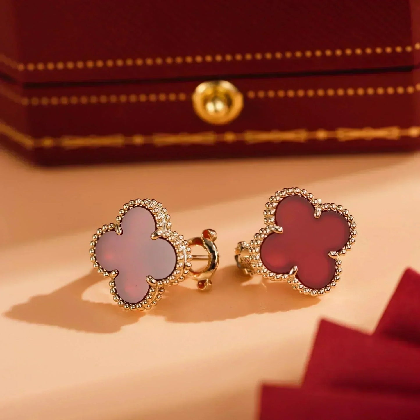 [AURORA]CLOVER MEDIUM 1 MOTIFS CARNELIAN  EARRINGS
