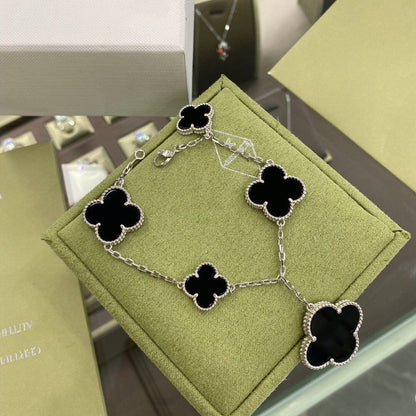 [basloveJW]CLOVER 5 MOTIVE SIVLER ONYX ARMBAND