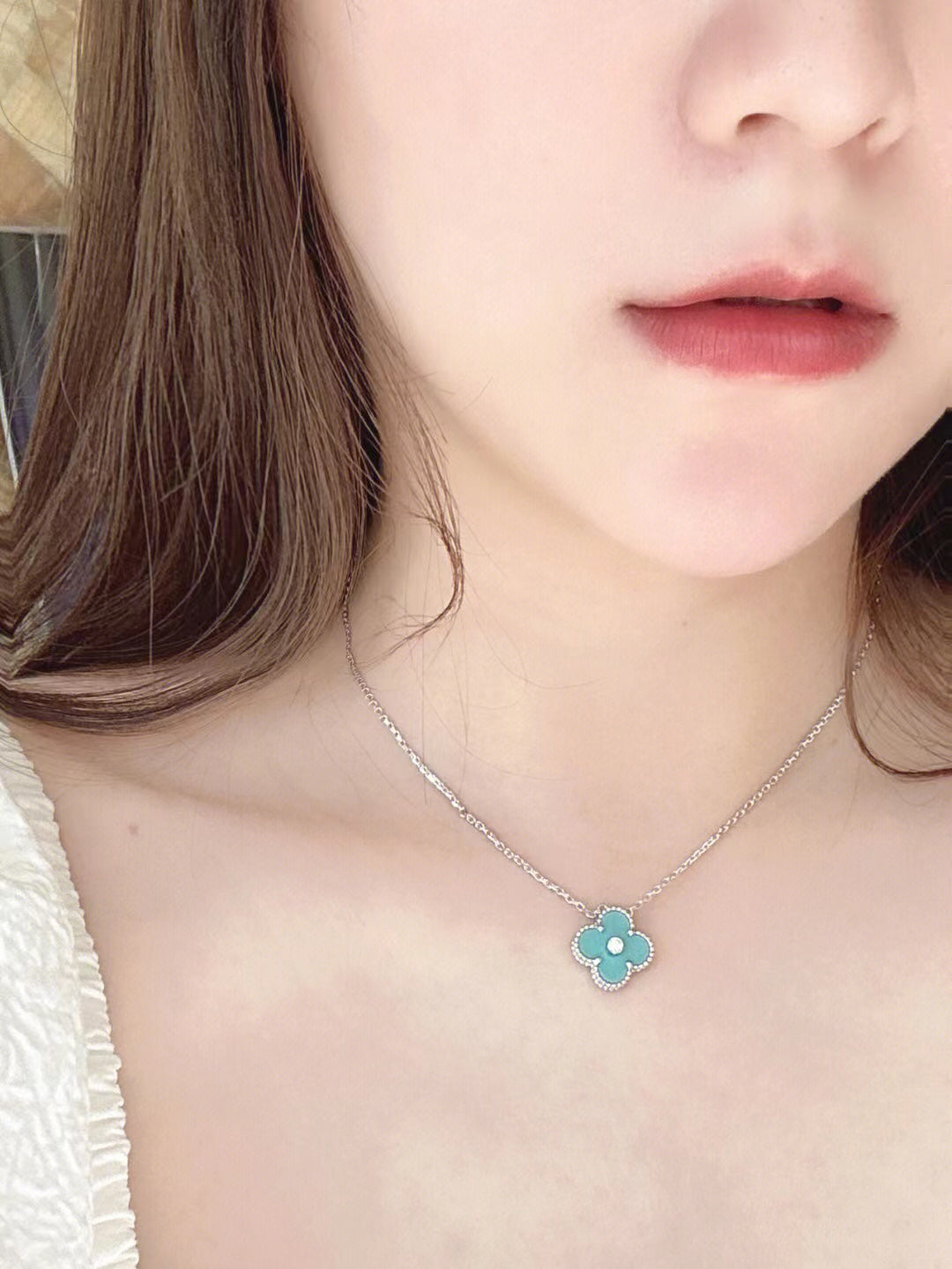 [basloveJW]クローバー 1ダイヤモンド ライトブルー シルバーネックレス