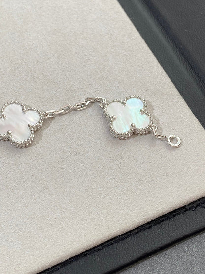 [AURORA]CLOVER WHITE PEARL MOP 5 MOTIF BRACELET COLLECTION