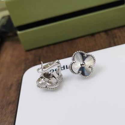 [basloveJW]CLOVER MITTLERE OHRSTECKER