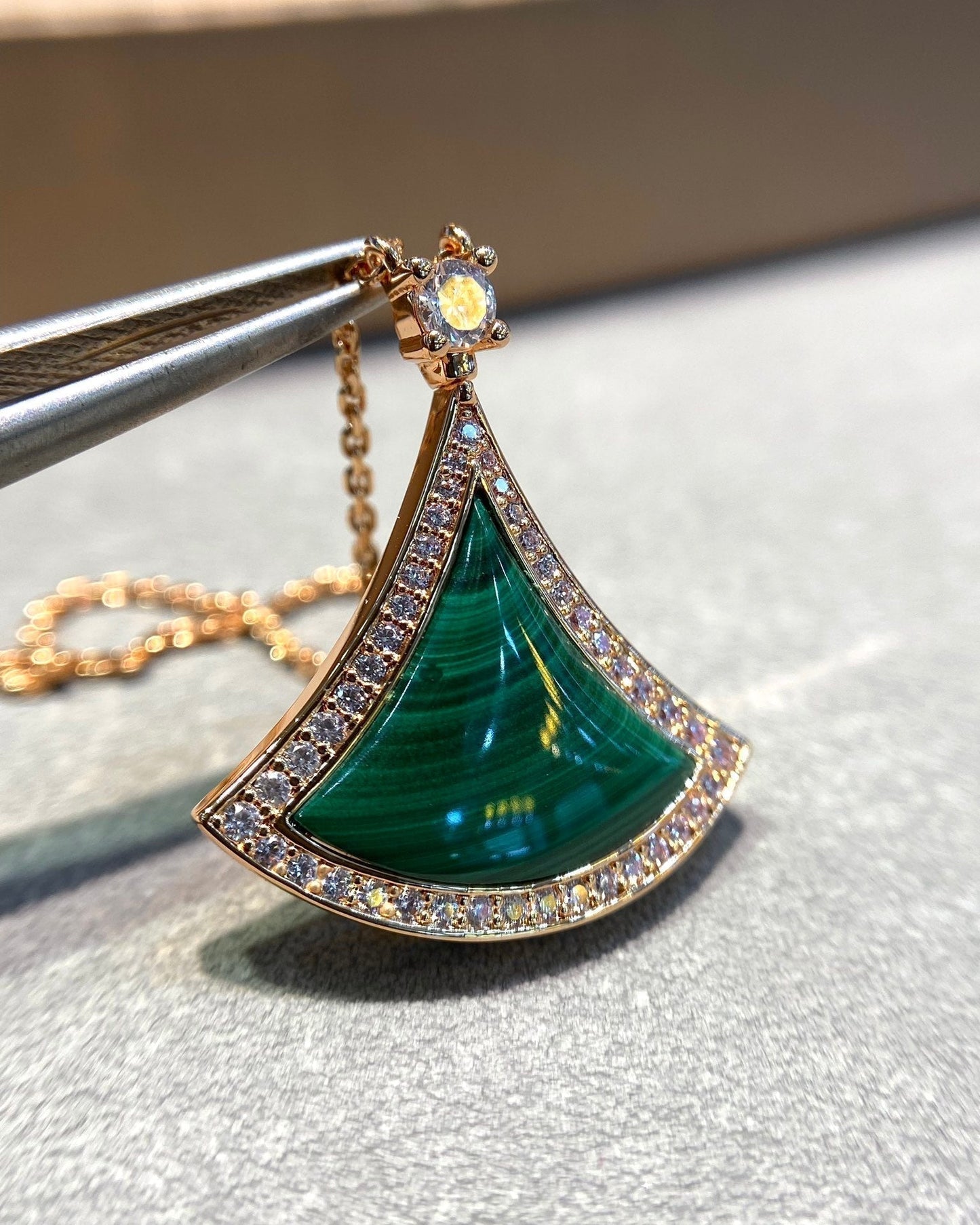 [AURORA]DREAM MALACHITE DIAMOND PAVED PINK GOLD NECKLACE