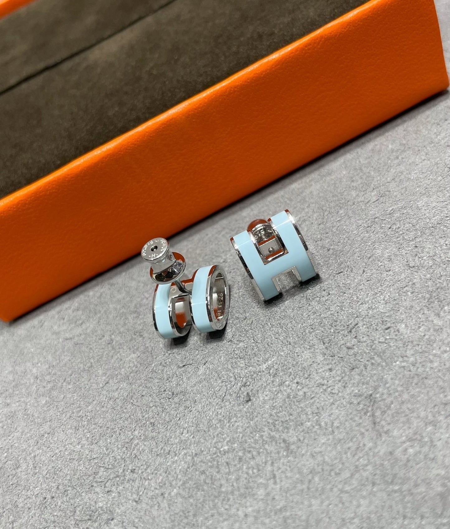 [AURORA]POP H スカイブルー スタッドピアス