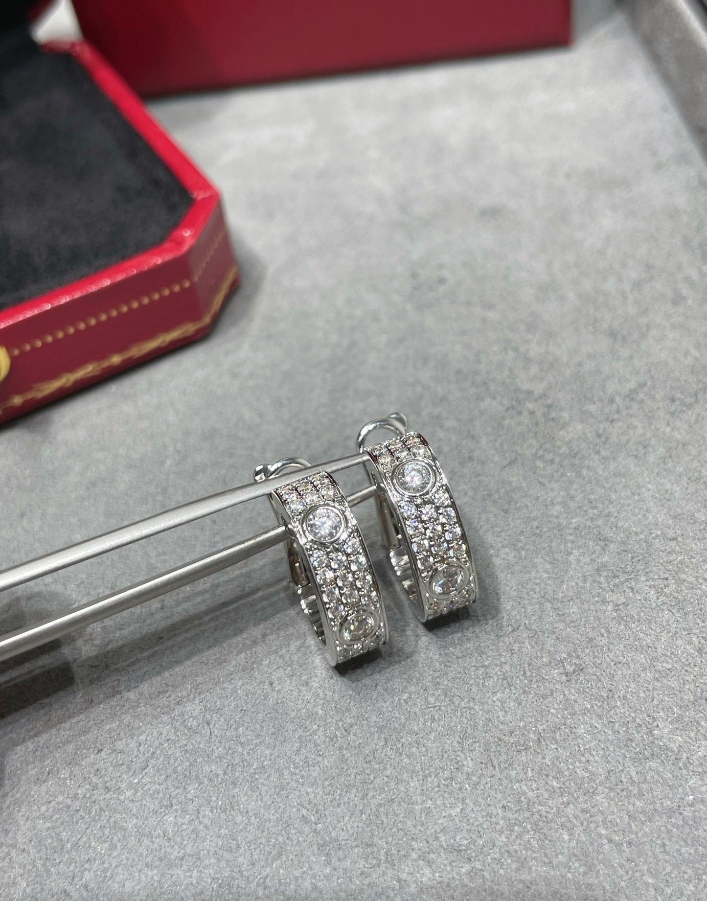 [AURORA]LOVE 5,5 MM DIAMANT-OHRRINGE