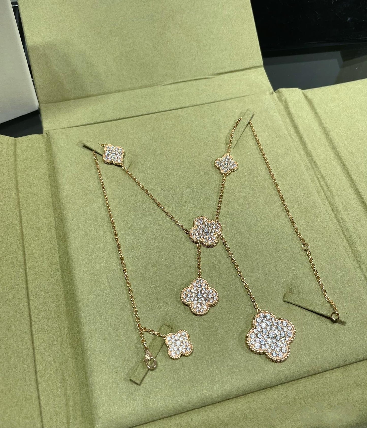 [basloveJW]Halskette mit Kleeblattmotiv und Diamanten