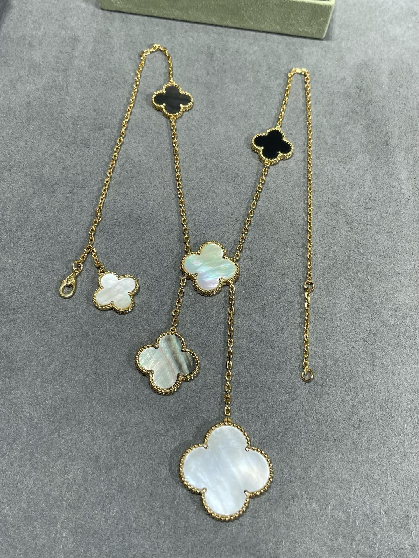 [basloveJW]CLOVER 6 MOTIV MOP ONYX GOLD HALSKETTE 