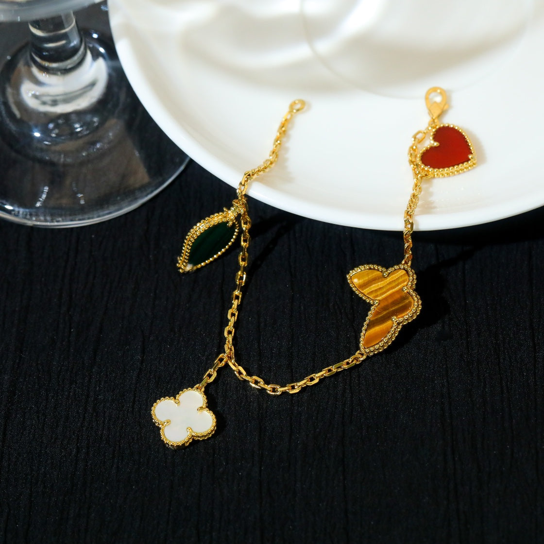 [AURORA]LUCKY SPRING 5 MOTIF GOLD BRACELET