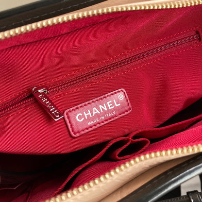 CC GABRIELLE MEDIUM 28 HOBO BAG IN ALMOND BEIGE MIX BLACK CALFSKIN