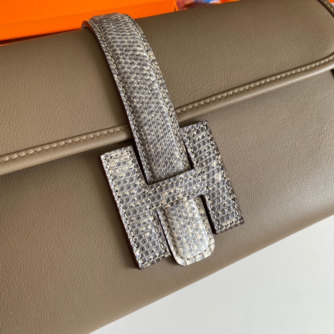 JIGE ELAN 29 CLUTCH IN CHOCOLATE BROWN CALFSKIN WITH WHTE LIZARD SKIN (MADE-TO-ODER)
