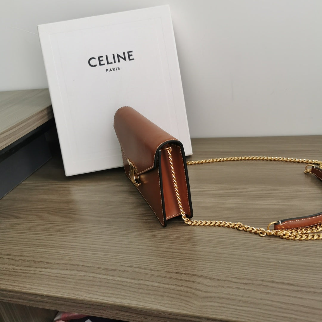 WALLET ON CHAIN MARGO 19 IN RUST ORANGE SMOOTH CALFSKIN GOLD HARDWARE