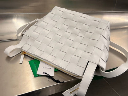 MEDIUM 28 CASSETTE WHITE LAMBSKIN