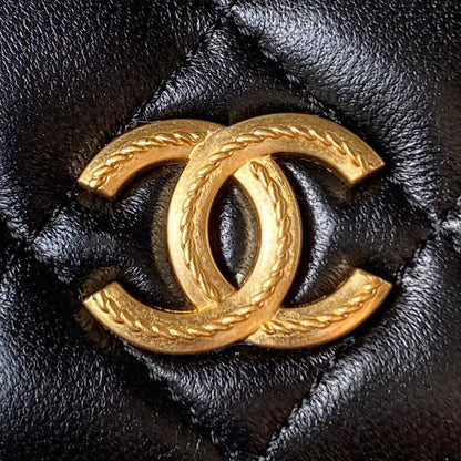 CC MINI 17 BAG IN BLACK CALFSKIN GOLD HARDWARE