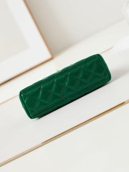 CC KELLY MINI 19 SHOPPING BAG IN GREEN FOREST CALFSKIN
