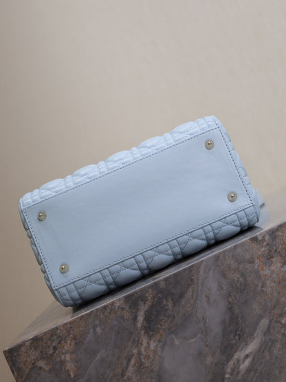 LADY BAG 24 IN BABY BLUE QUILTED MACROCANNAGE CALFSKIN GREEN STRAP