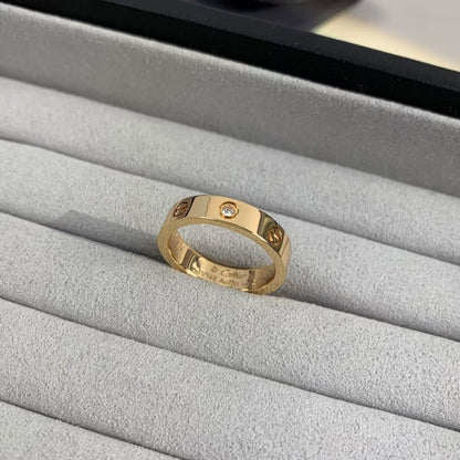 [AURORA] LIEBESRING 4MM 1 DIAMANT ROTGOLD