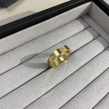 [AURORA]LIEBESRING 4MM 1 DIAMANT GOLD