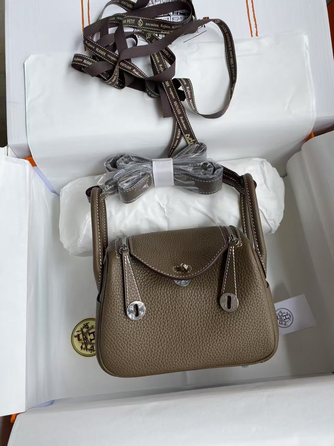 Mini Lindy Elephant Grey Silver Buckle