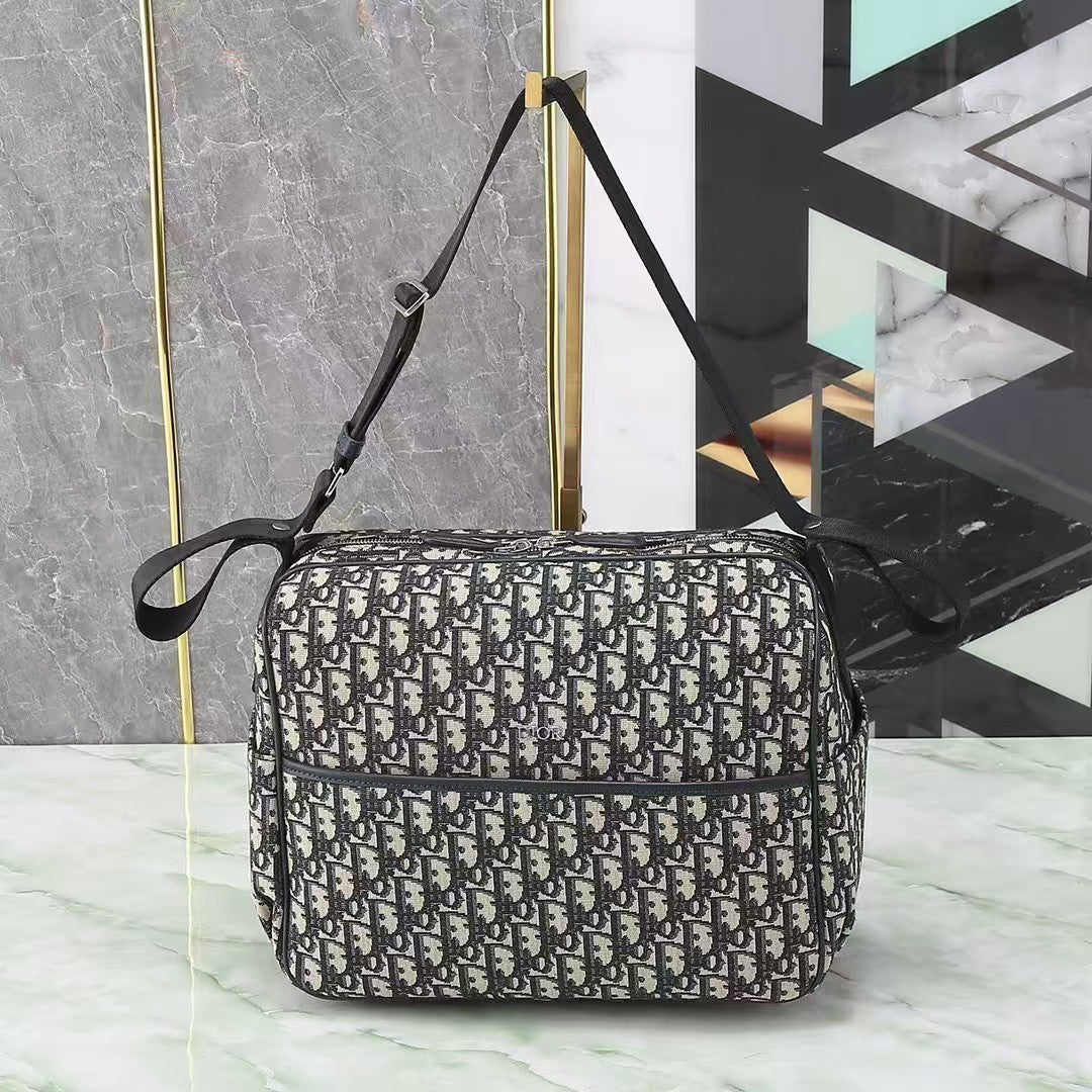 Oblique Classic Monogram Canvas Bag