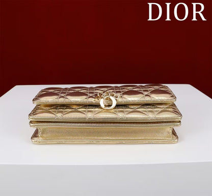 MISS PEARL CHAIN BAG LIGHT GOLD