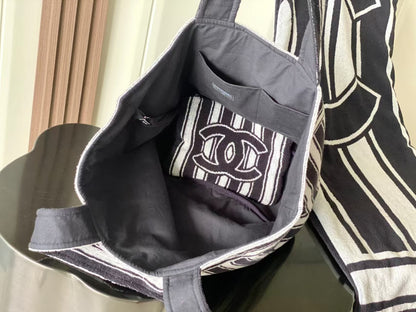 CC 26S BLACK AND WHITE STRIPED BEACH BAG SET