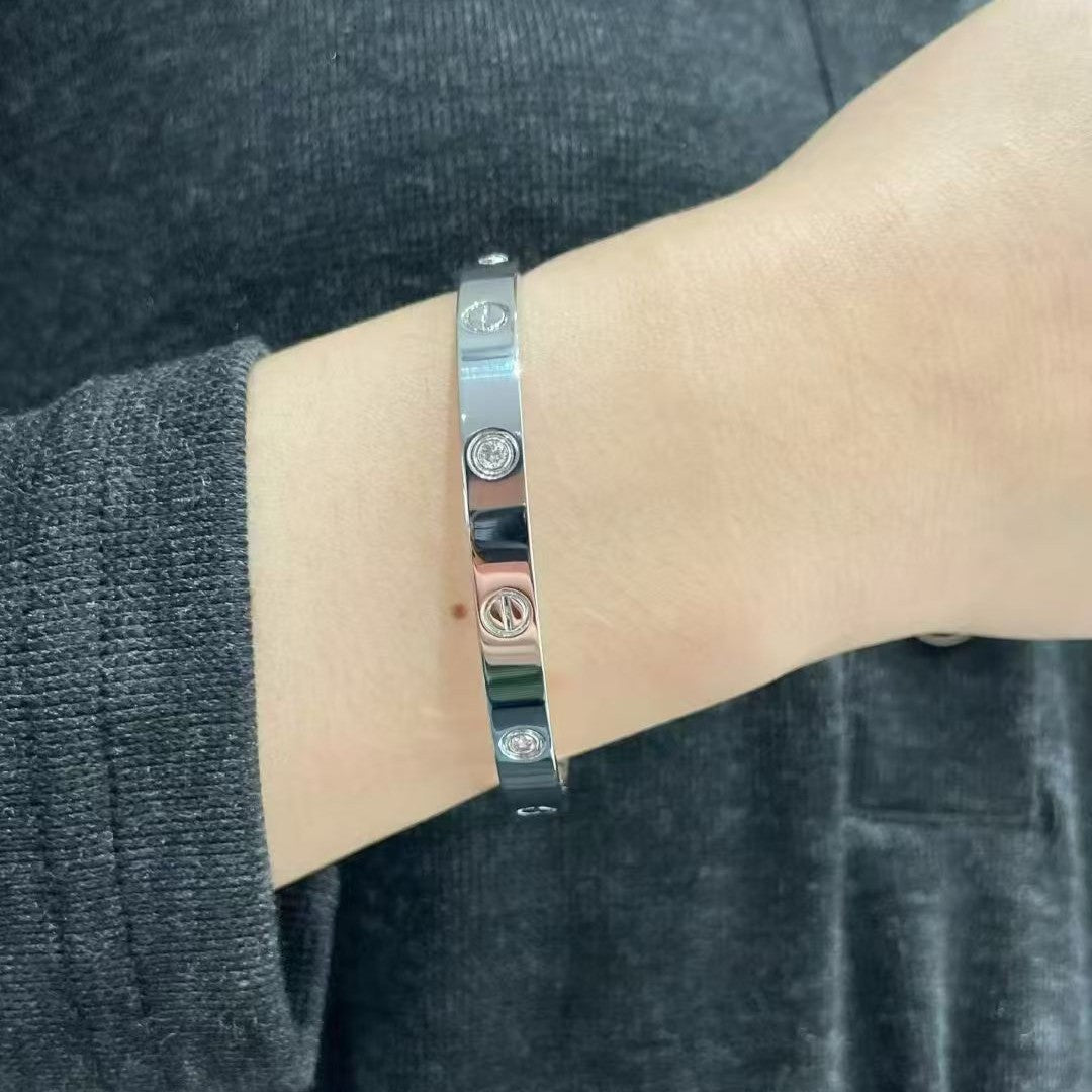 [AURORA]LOVE BRACELET 6.1MM 4 DIAMONDS NEW (SINGLE SCREW)