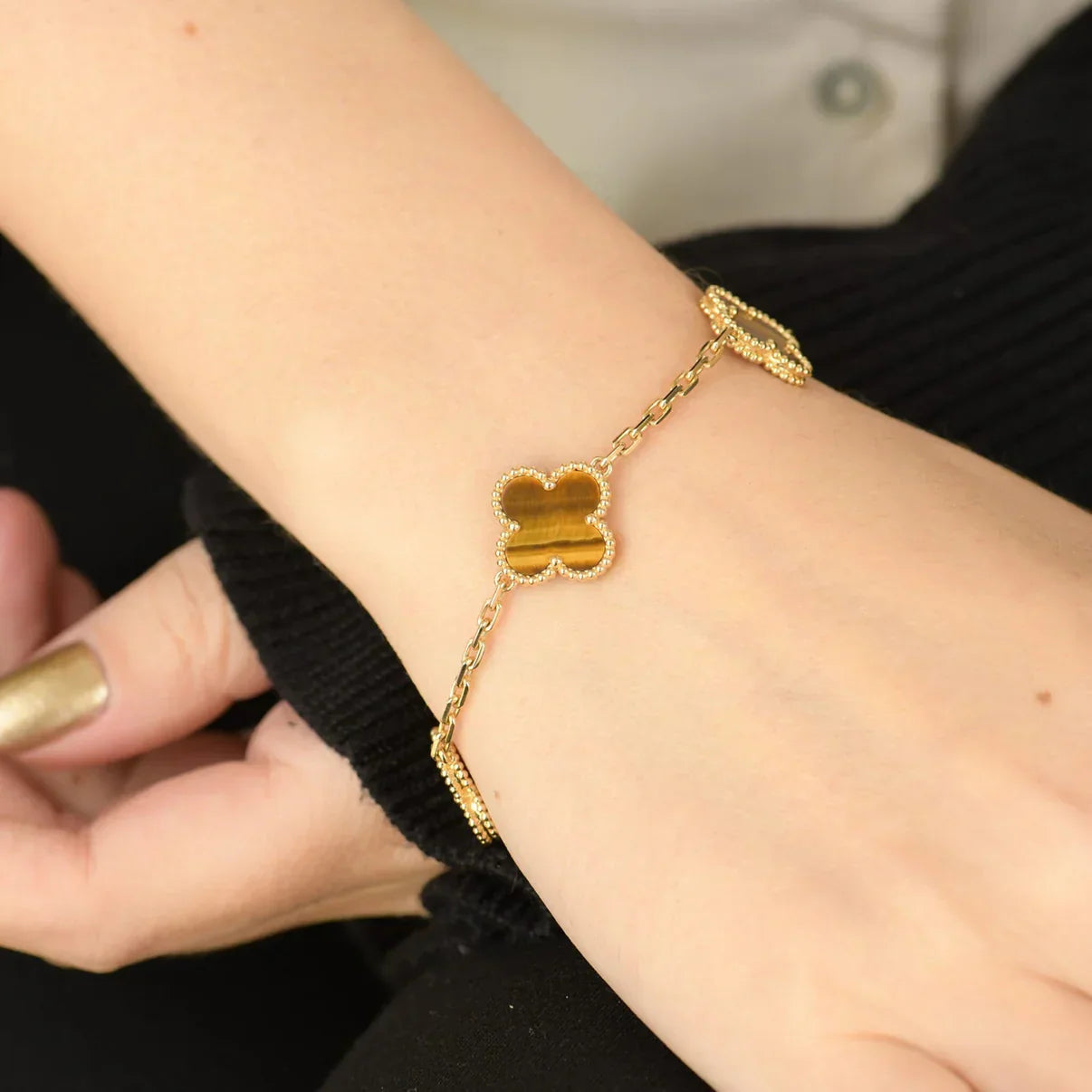 [AURORA]CLOVER 5 MOTIFS TIGER EYE BRACELET COLLECTION