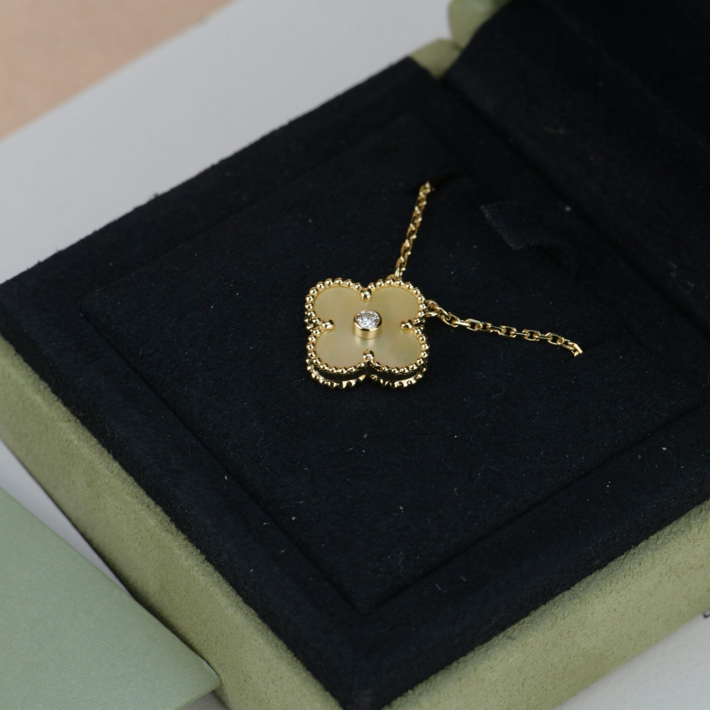 [basloveJW]CLOVER 15MM DIAMANT GOLD PERLMUTT HALSKETTE