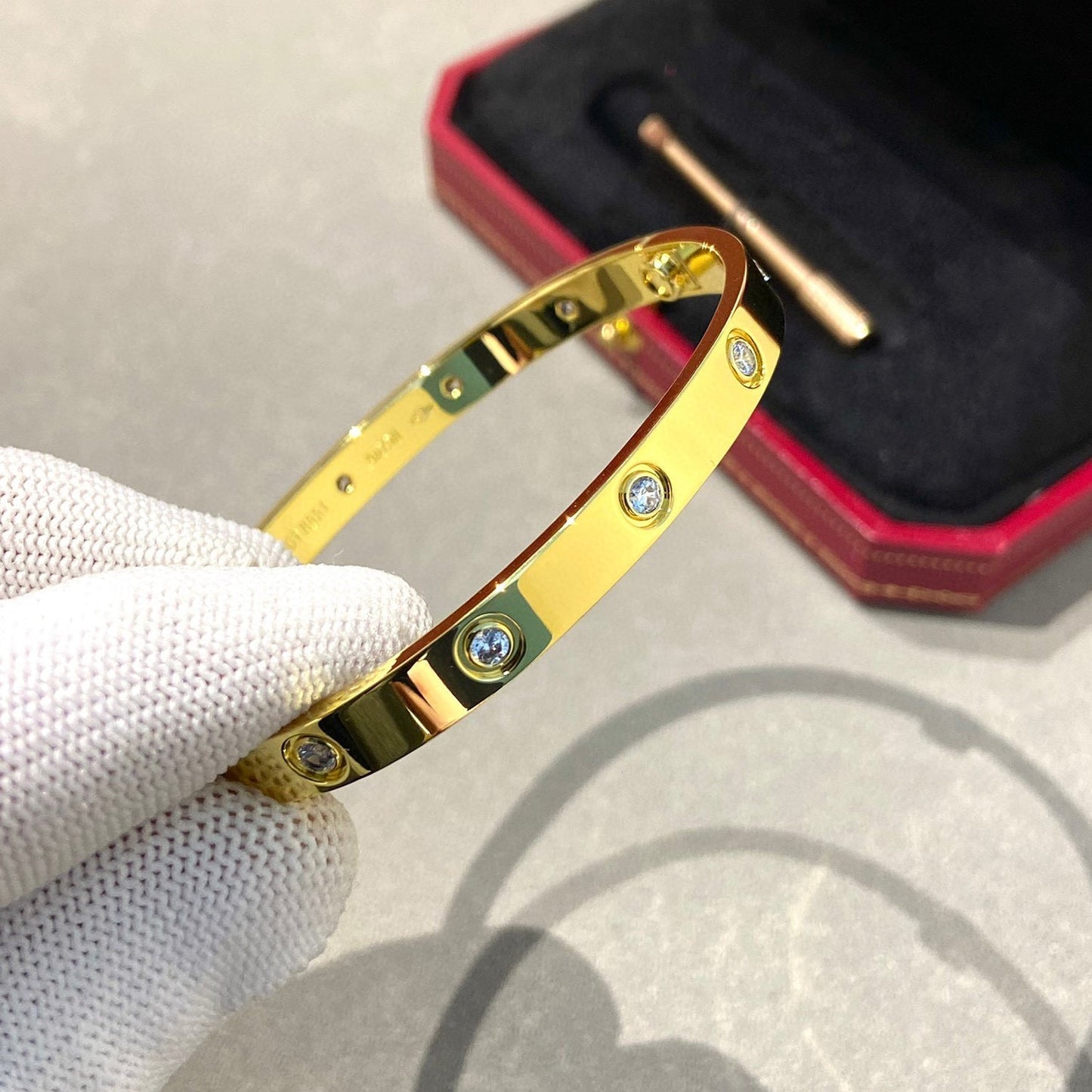 [AURORA]LIEBESARMBAND 6,1 MM 10 DIAMANTEN