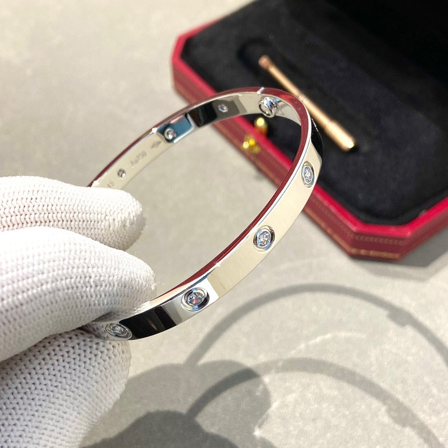 [AURORA]LIEBESARMBAND 6,1 MM 10 DIAMANTEN