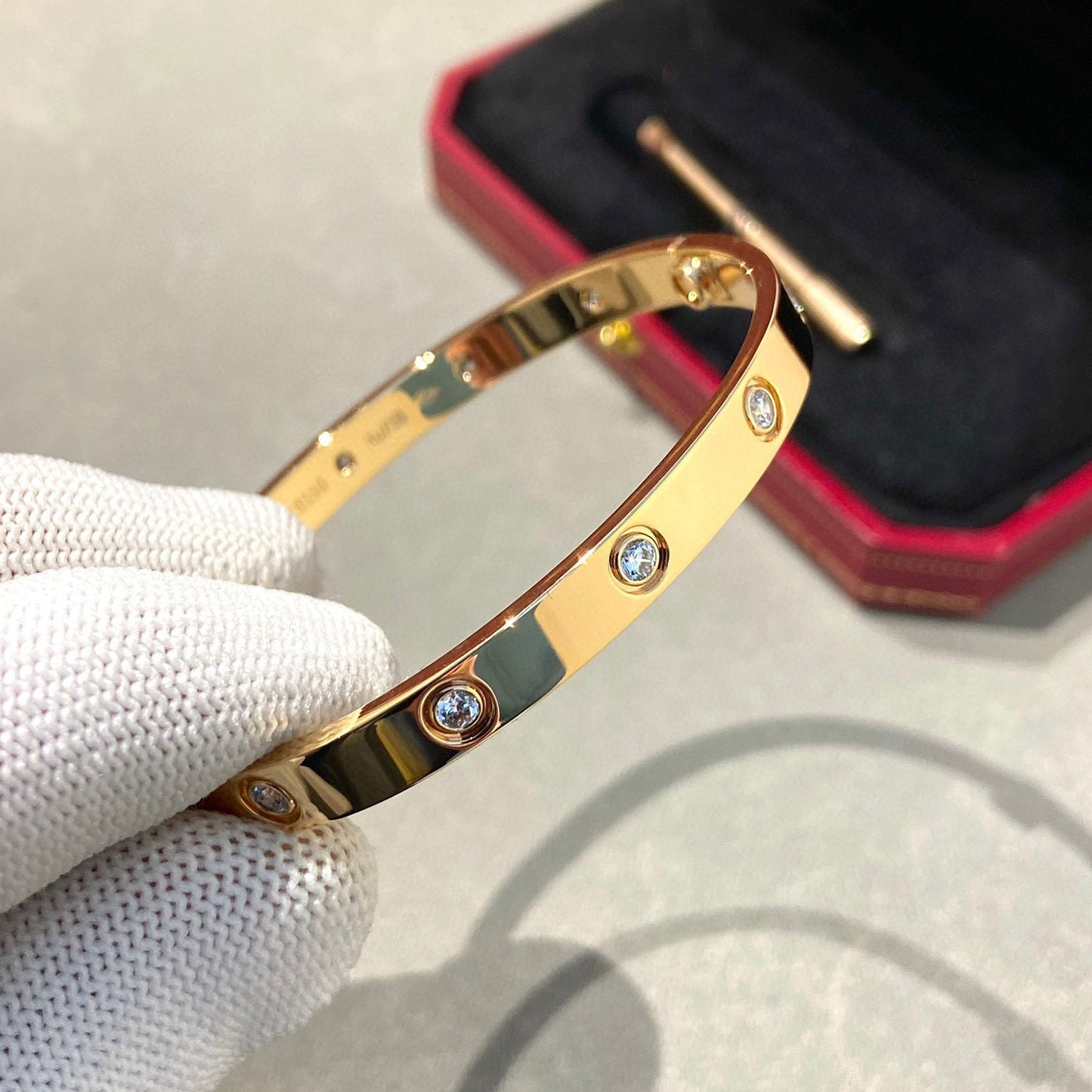 [AURORA]LIEBESARMBAND 6,1 MM 10 DIAMANTEN
