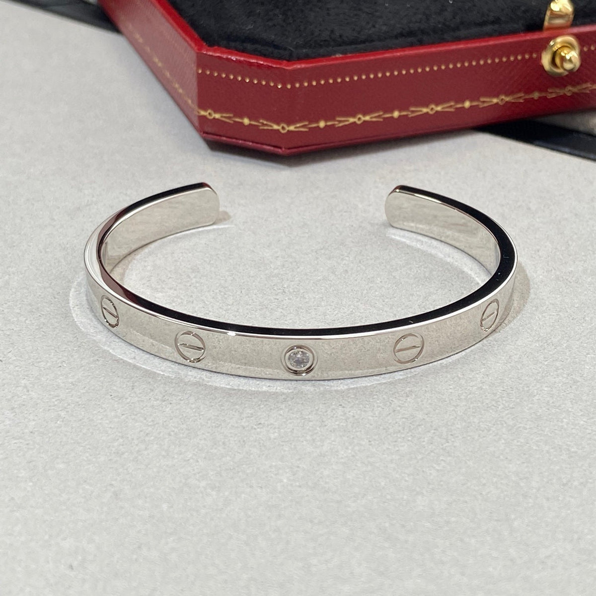 [AURORA]LOVE BRACELET 6.1MM 1 DIAMOND OPEN CUFF