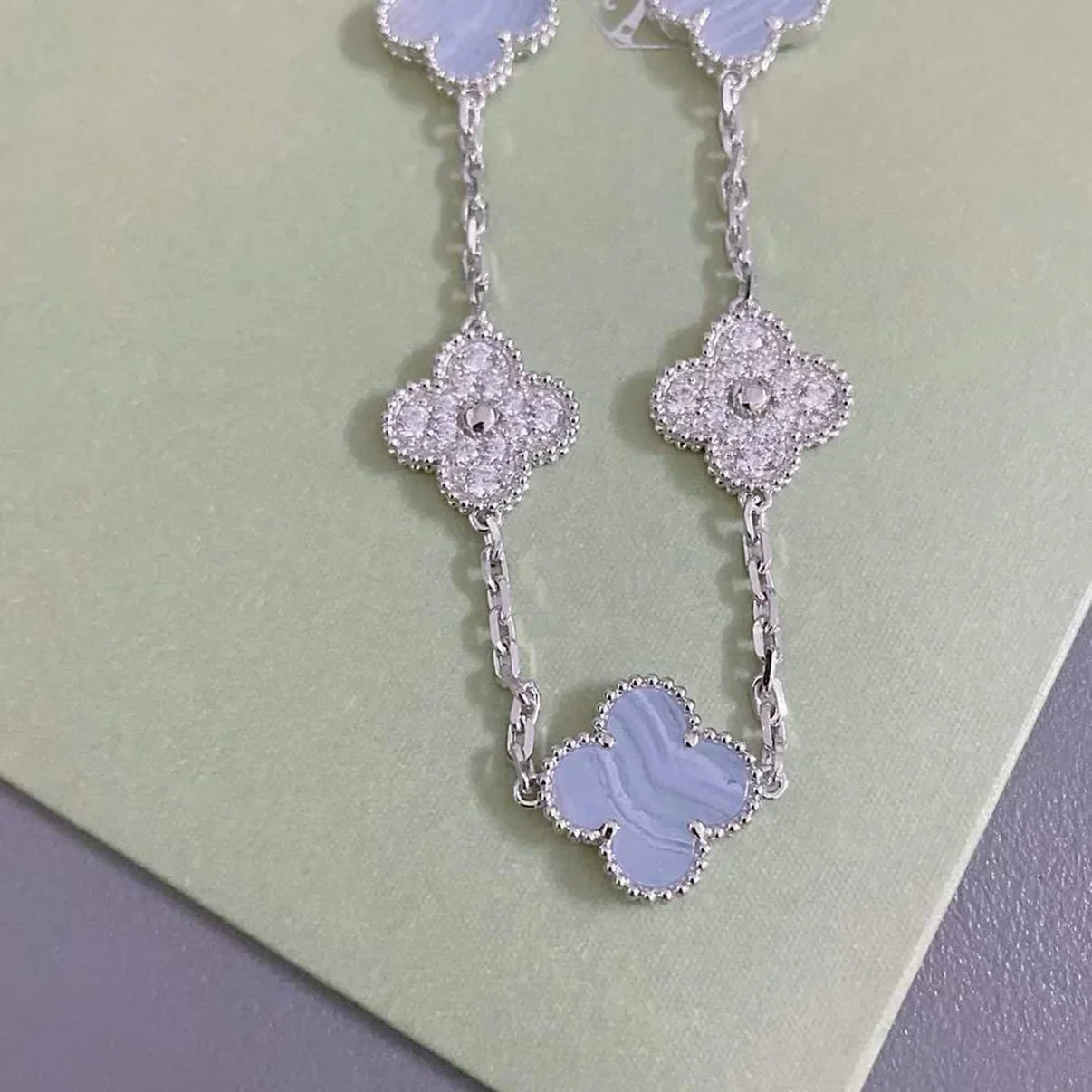 [AURORA] CLOVER 5 MOTIF PURPLE CHALCEDONY BRACELET COLLECTION