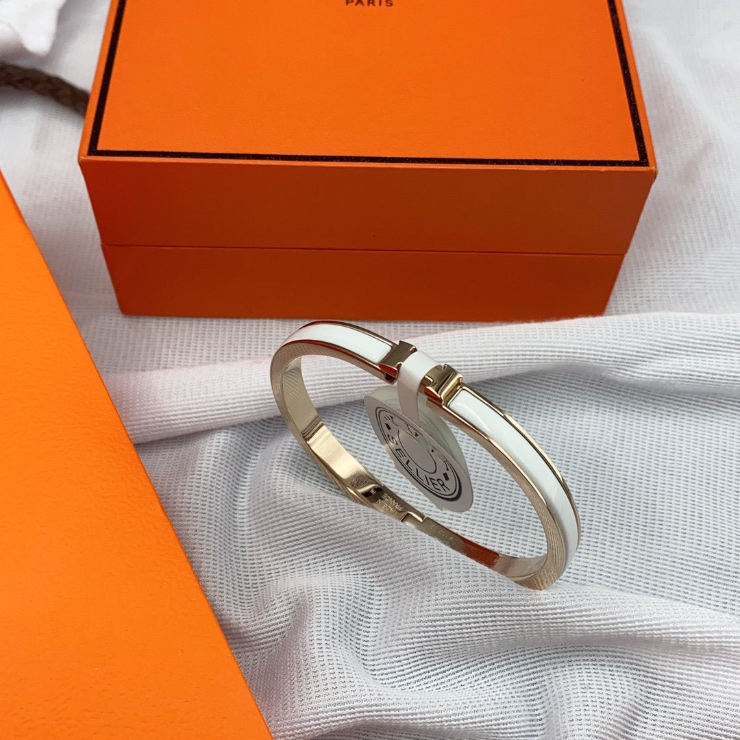 [AURORA]CLASSIC HM CLIC WHITE 8MM ENAMEL BRACELET